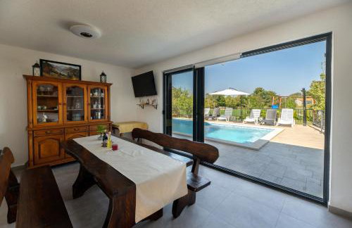 Two Stone Houses Iva - Foto 36