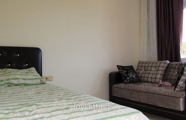 Villa SM05 by JoyLettings - Photo 2