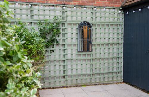 Number Six - Foto 19