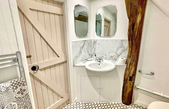 Walnut Tree House - Photo 13