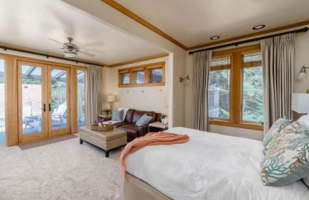 The Castle Rock Estate by Avantstay Steps From Arch Cape Beach w/ Hot Tub & Sauna - Foto 43