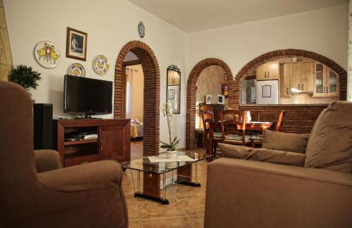 Casa Rural Típica Andaluza, WiFi,Piscina, Barbacoa, Aire Acondicionado, 5min Centros - Photo 9