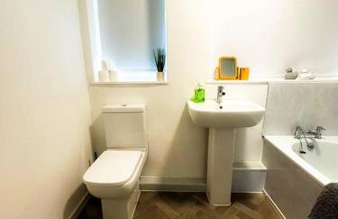 3 Double Bedrooms, Lancashire Townhouse, Free Parking - Foto 15