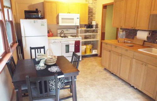 Comfortable 3 BR Craftsman Bungalow in Milwaukee's Bay View Neighborhood - Foto 15