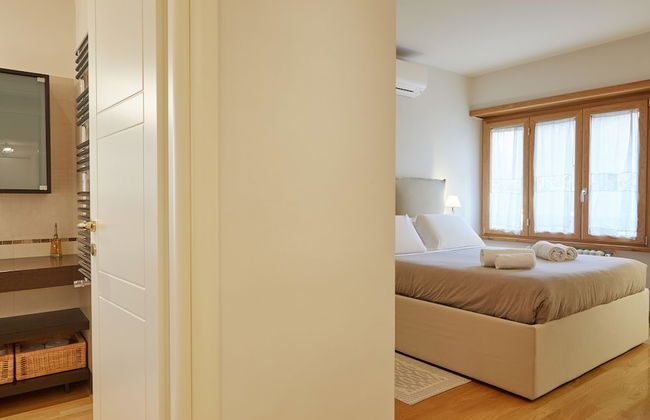 Vatican Luxury Penthouse With Terrace - Photo 3