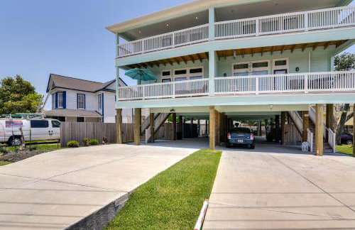 La Porte Home with Balconies Walk to Beach! - Foto 30