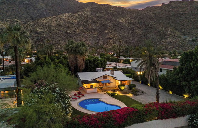 Dandelion by Avantstay Pool, 0.2mi to Downtown! - Foto 1