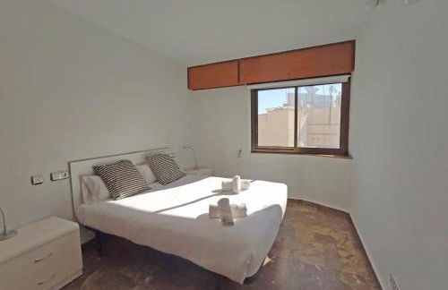 Sunny apartment with fantastic terrace views! - Photo 8