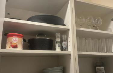 Double bed Quinton ,Studio Fast WiFi,Netflix, No deposit Required - Foto 33