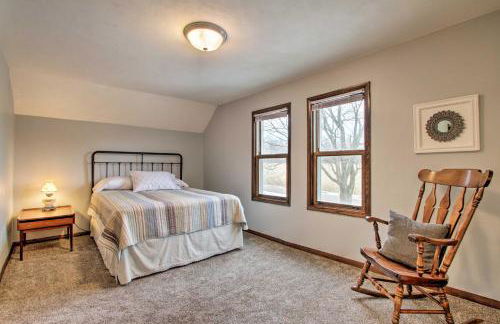 Wisconsin River Valley Farmhouse Fire Pit and View - Foto 22