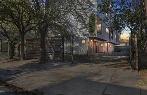 Modern Comfort in the Heart of Museum District townhouse - Foto 38