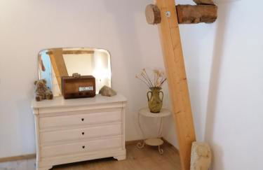 Maison renovee en pierres séjour spacieux avec jardin et terrasse aménagée près Omaha beach & Bayeux à 5mn de la mer tous commerces - Foto 13