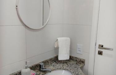 Apto 2 quartos com ar, piscina e varanda I 6 min praia Aruana - Foto 14