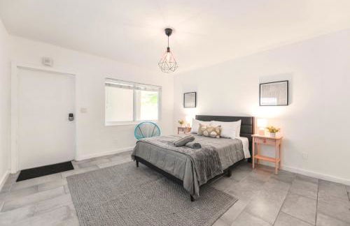 Coastal Studio Stay Near the Beach - Foto 1