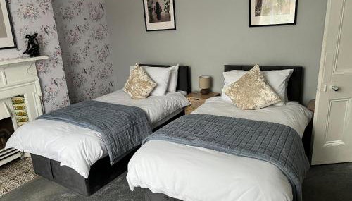 Large 7-Bed House Sleeps 14 FREE Parking ,Contractors & Groups Welcome - Foto 5