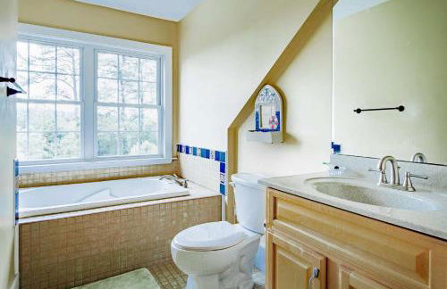 Chesapeake Waterfront - 7BR 5BA - Beach Pool Dock - Foto 32