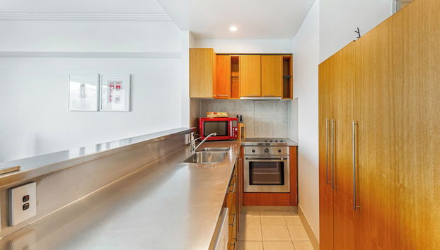 Viaduct Harbour Views w/ Free Parking-Zodiak Stays - Foto 4, Cocina privada