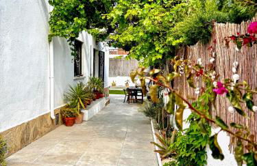 Beach house with private swimming pool * 5 min walk to the beach - Foto 37