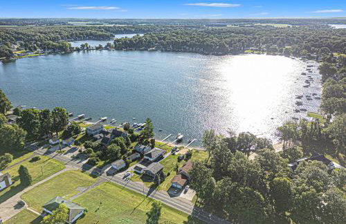 New Beach front 5bd in Sister Lakes with Hot tub - Foto 13