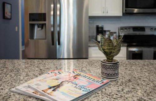 Fun & Renovated Artsy Downtown Apt Dog Friendly with Fully Fenced Backyard and Private Parking - Foto 35