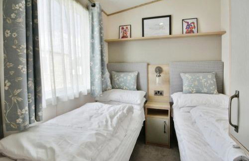 Exquisite Lake lodge in Hoburne Holiday Resort - Valentino Rose Lodge - Foto 64