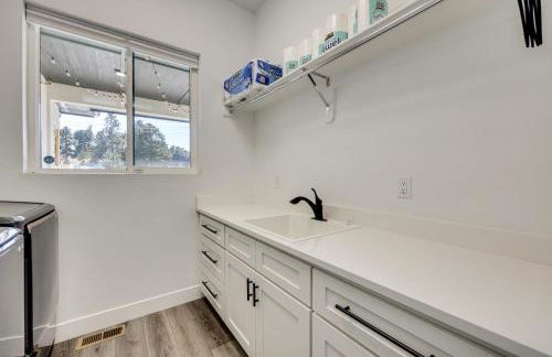 Group Getaway in Monument! High-End Home with Views - Foto 15