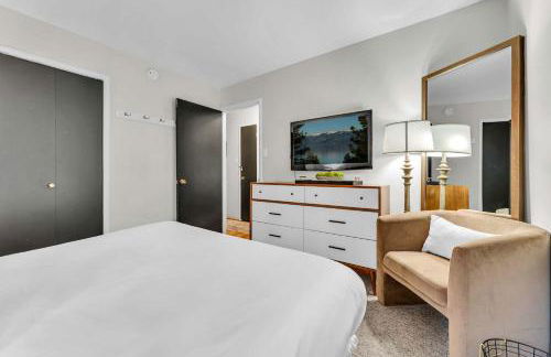 The Rigi Chalet HOA Beach Access Close to town - Foto 9