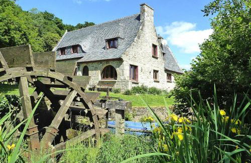 Mill in Brittany by River Aulne With Kayaks - Foto 1