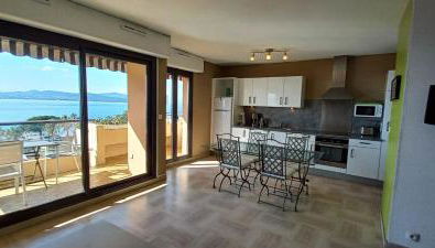Bright apartment with sea view in Saint-Raphaël - Foto 3