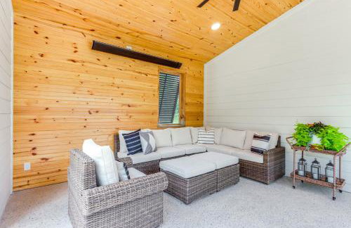 Riverfront Huntsville Cabin with Views and Kayaks! - Foto 17