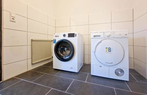 Tolstov House - 6 Room House with Terrace and Parking - 30 Min Messe DUS - Foto 34