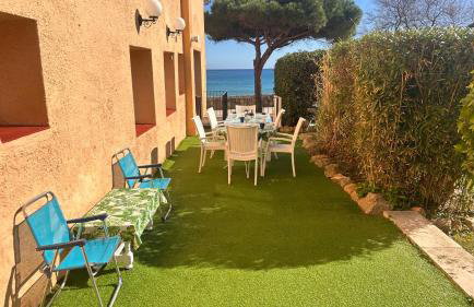 Apartamento con jardín a 11 metros de la playa. B1. - Foto 56