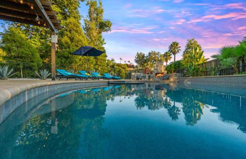 Entire Private Home with 5 Bedrooms 4 Bathrooms 3000 Sq ft Villa, Pool, Hot Tub, Nature, Garage, Winery, Available Now - Foto 53