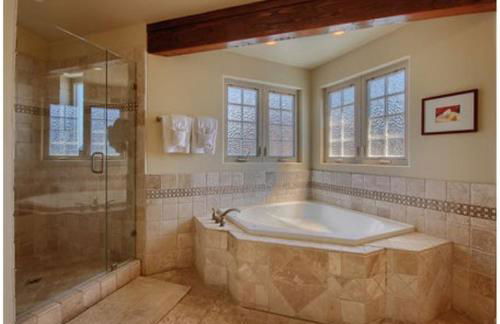 Bristol By the Sea-Spring Special - Foto 25