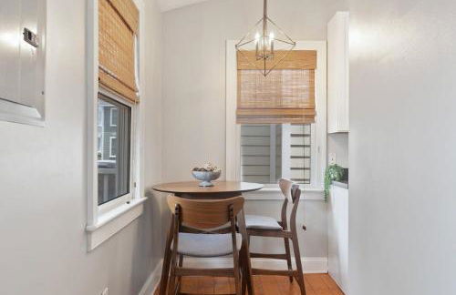 Spacious and Quiet One Block off King Street - Foto 6