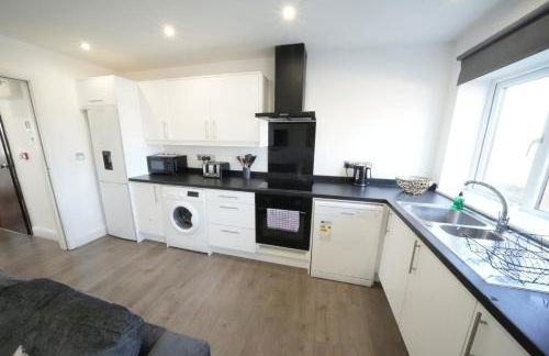 HEATHROW AIRPORT apartments-FREE parking-Free underground to and from Heathrow-30 min central London - Foto 34