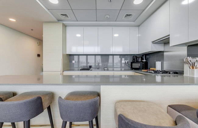 Globalstay Luxury Azizi Mina Beachfront - Foto 15