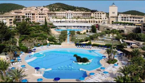 Appartement 4/5 personnes vue mer piscine et montagne Cap Estérel Pierre et Vacance nature et sport - Foto 2