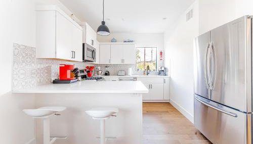 Luxe East Downtown 3BR Condo, Walk to Bars, Restaurants, Shops - Foto 2