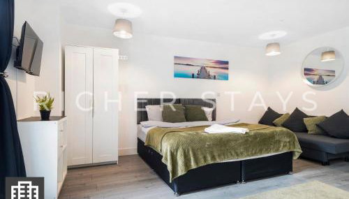 Cosy Studio Apartment- Hemel Hempstead High Street - Foto 3, towels, wardrobe