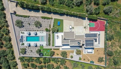 Nostra Terra Villa, 2-acre Secluded Nature Escape with Heated Pool, By ThinkVilla - Foto 4