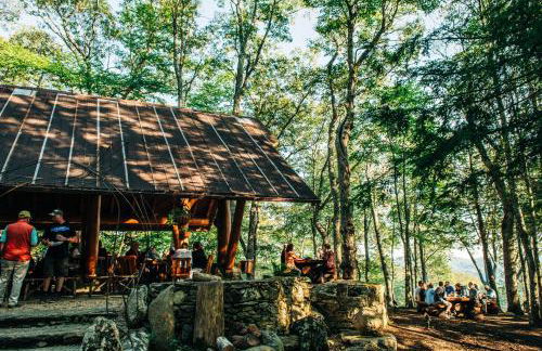 Sip Sip Hooray at Eagles Nest - Foto 38