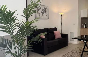 HERMOSO PISO a 3 min de la ESTACION DE BUS Y TREN AVE - Photo 18