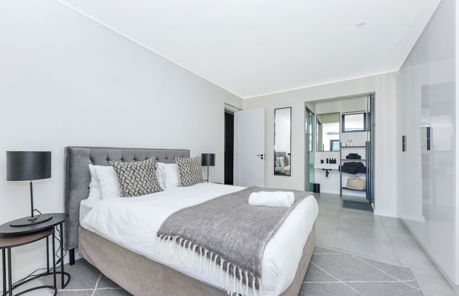 The Emerald 42 - Photo 2