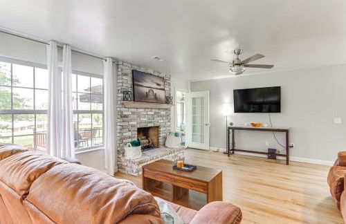 Beaver Lake Retreat with Deck Paddle, Bike, Relax! - Foto 6