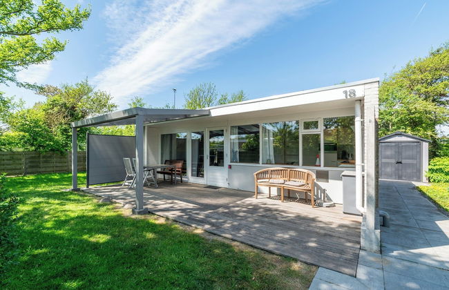 Cozy Holiday Home With Garden - Photo 1