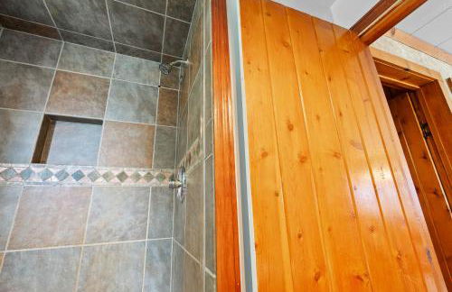 Sunset Shores - Waters Edge Cottage #2 by Simple Life Rentals - Foto 18