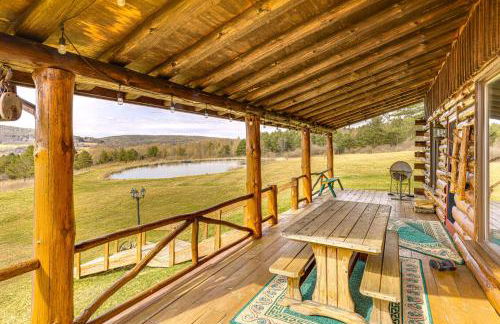 Log Cabin with Pond and Trail Access in Almond! - Foto 2