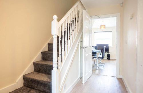 4 bed home, driveway parking ideally located in Latchford, Warrington - Executive St Marys House - Foto 24