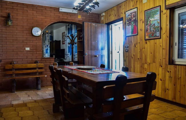 Countryside Villa With Private Pool - Photo 17